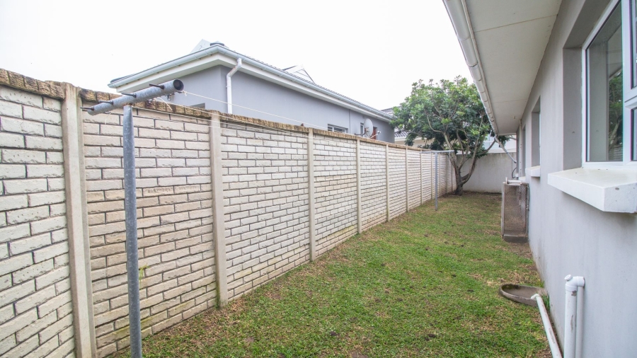 6 Bedroom Property for Sale in Kidds Beach Eastern Cape